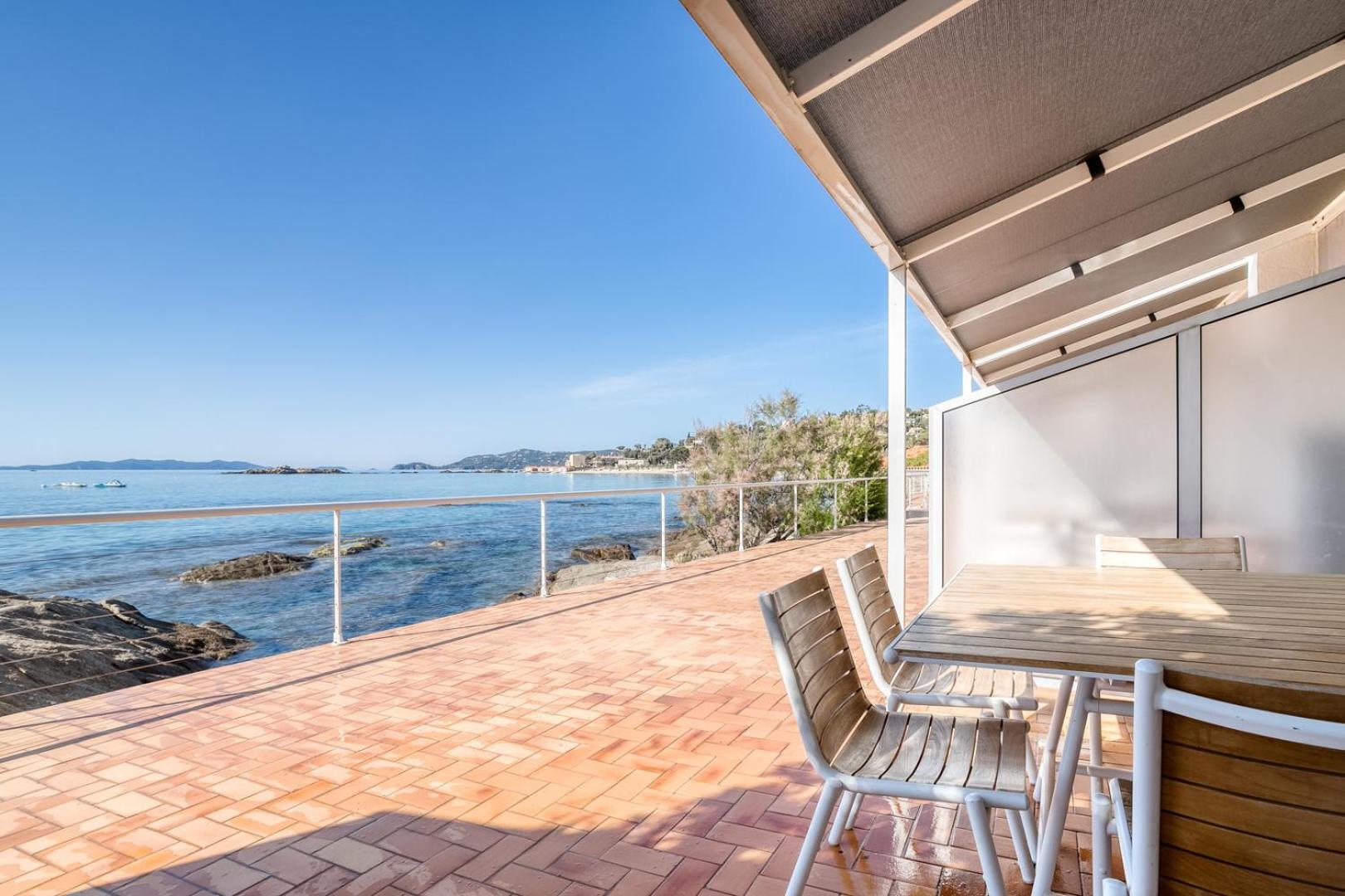Roc Hotel - Hotel 4 Etoiles Les Pieds Dans L'Eau Le Lavandou Ngoại thất bức ảnh
