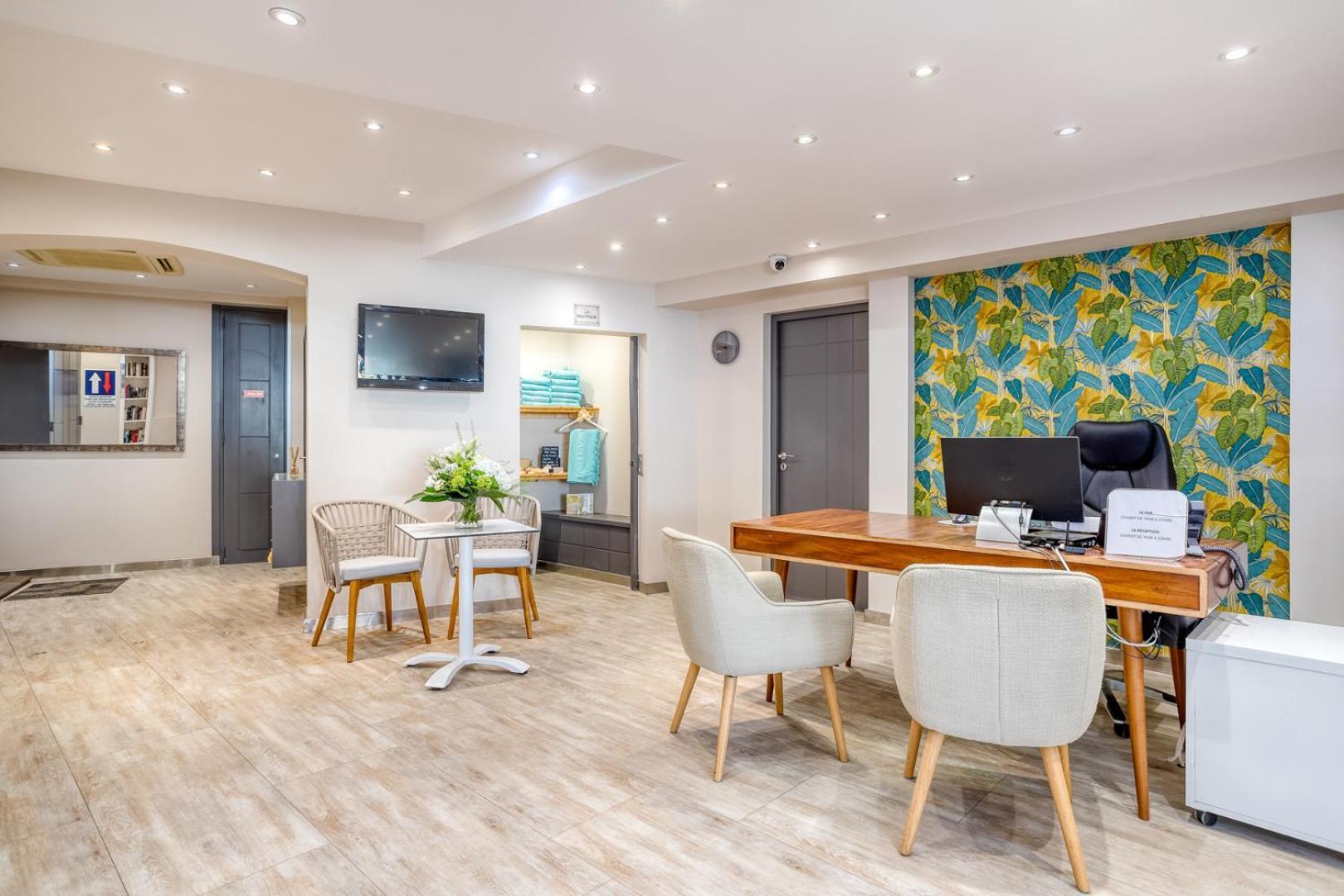Roc Hotel - Hotel 4 Etoiles Les Pieds Dans L'Eau Le Lavandou Ngoại thất bức ảnh