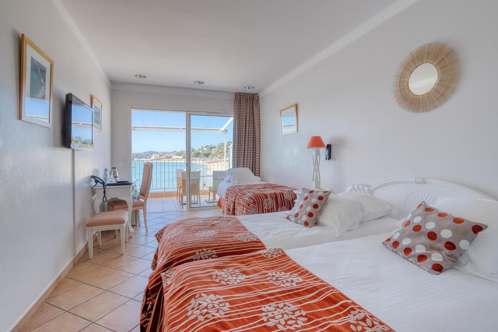 Roc Hotel - Hotel 4 Etoiles Les Pieds Dans L'Eau Le Lavandou Ngoại thất bức ảnh