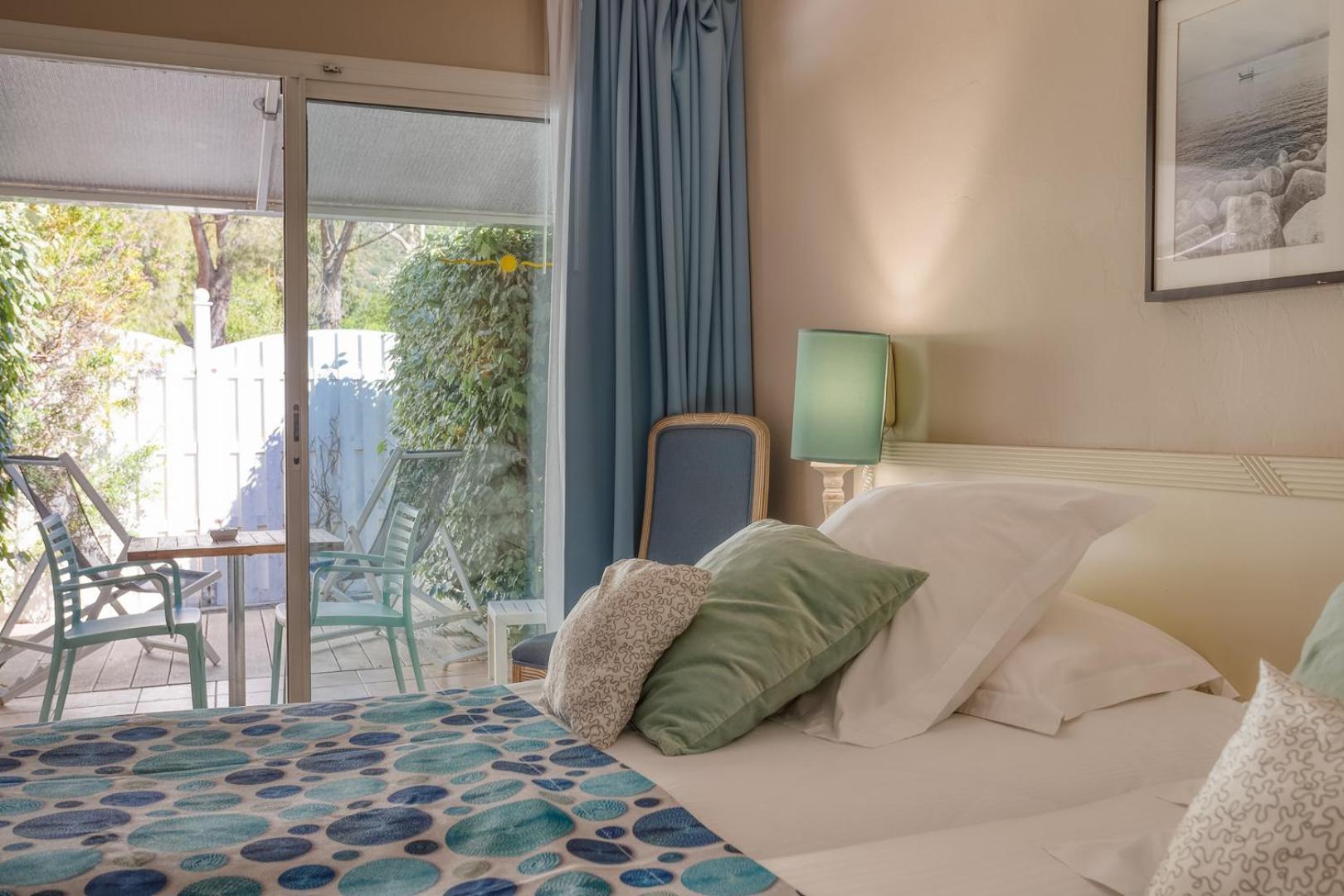 Roc Hotel - Hotel 4 Etoiles Les Pieds Dans L'Eau Le Lavandou Ngoại thất bức ảnh