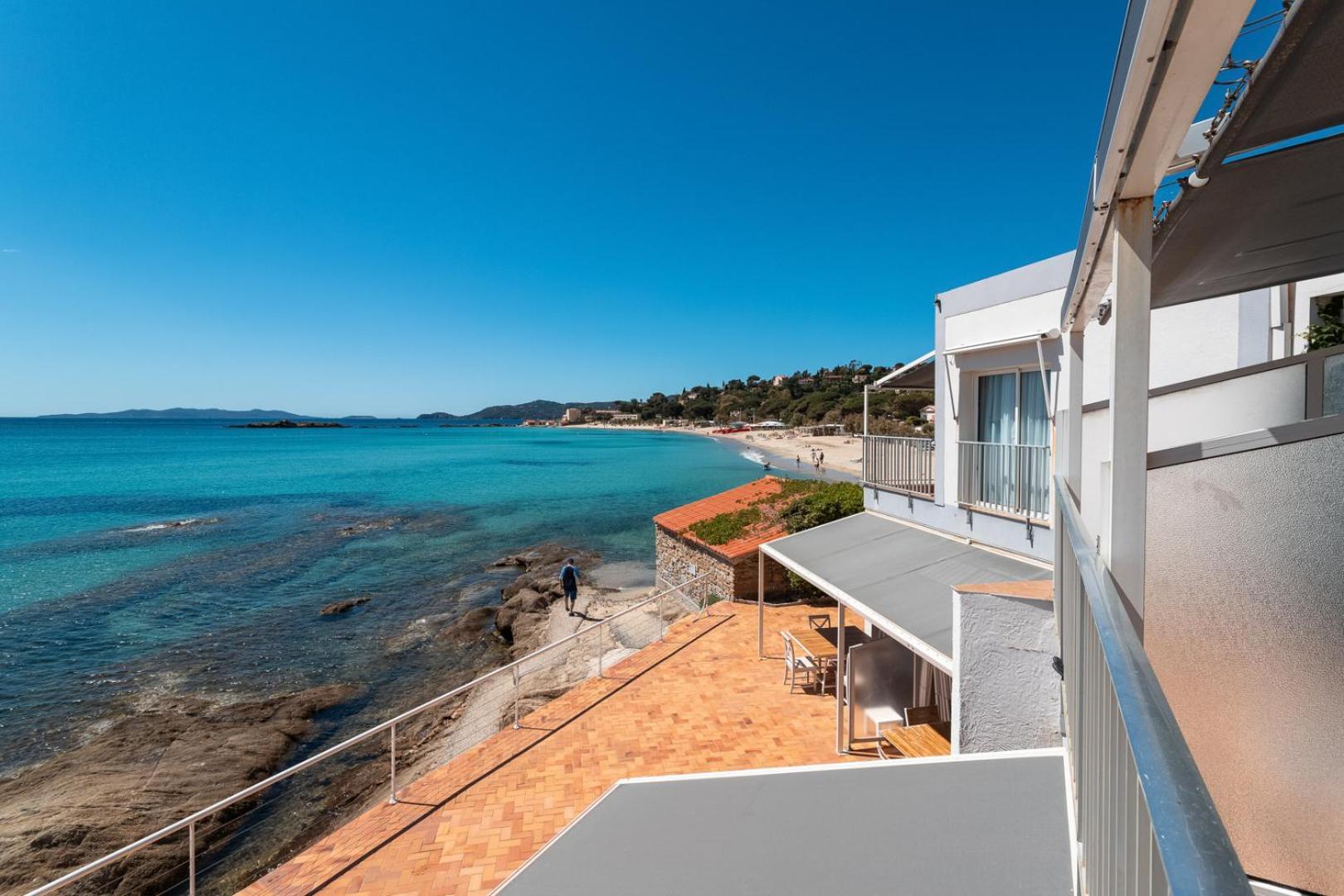 Roc Hotel - Hotel 4 Etoiles Les Pieds Dans L'Eau Le Lavandou Ngoại thất bức ảnh