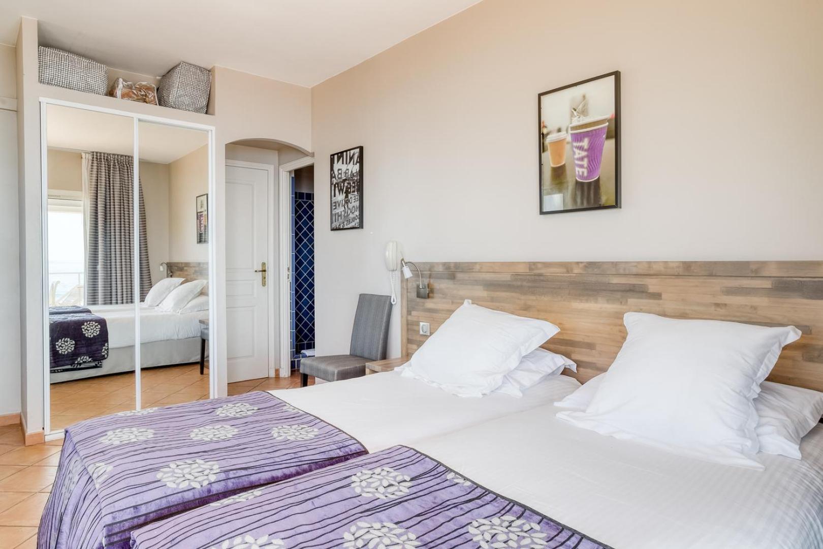 Roc Hotel - Hotel 4 Etoiles Les Pieds Dans L'Eau Le Lavandou Ngoại thất bức ảnh