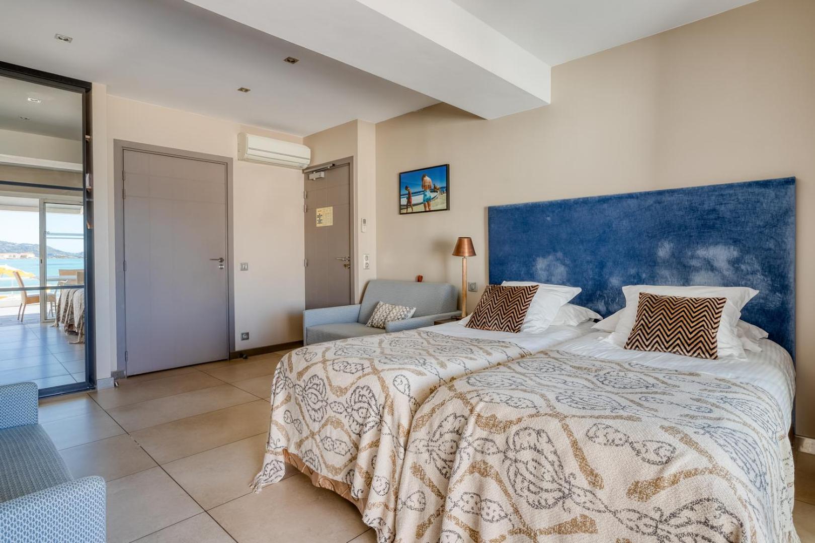 Roc Hotel - Hotel 4 Etoiles Les Pieds Dans L'Eau Le Lavandou Ngoại thất bức ảnh
